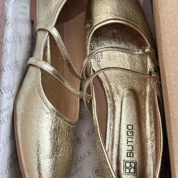 Kullanılmış Ve Hasarlı Ayakkabı Gönderimi