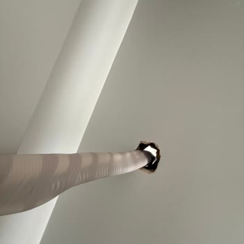 Arçelik Klima Montajında Açık Bırakılan Delikler Ve Yetersiz Çözüm