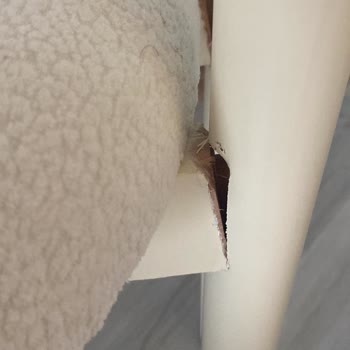 Kısa Sürede Kırılan Sandalye İçin Değişim Mağazadan Bekletiliyor