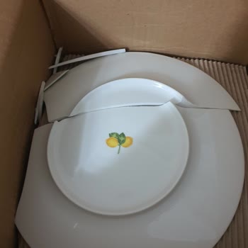 Kırık Gelen Tabaklar İçin Çözüm Sunulmadı, Değişim Bekliyorum