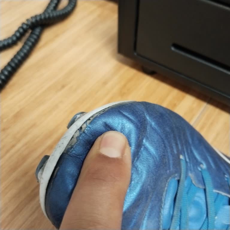 Nike Çocuk Kramponunda Kısa Sürede Yırtılma Ve İlgisiz Mağaza Yaklaşımı