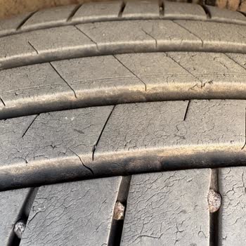 Yeni Alınan Lassa Lastikler Sürekli Sorun Çıkarıyor, Değişim Talep Ediyorum