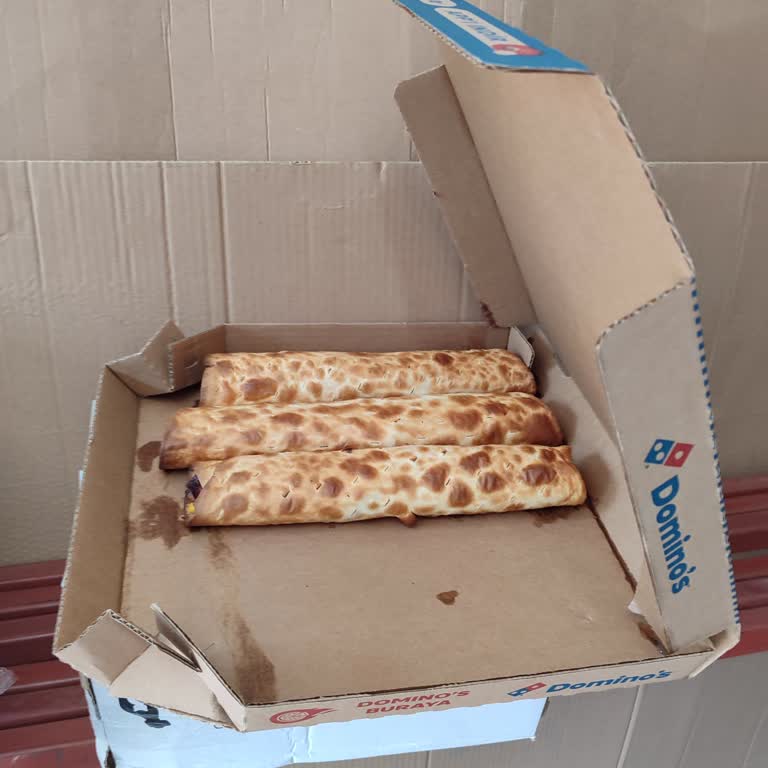 Domino's Pizza Dürümler Ambalajsız Ve Karışık Şekilde Teslim Edildi, Çözüm Sunulmadı!