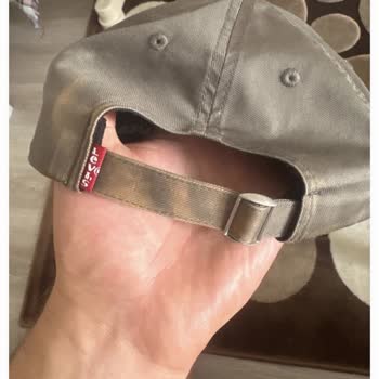 Yeni Alınan Şapkanın Kısa Sürede Renk Atması Ve Değişim Talebi