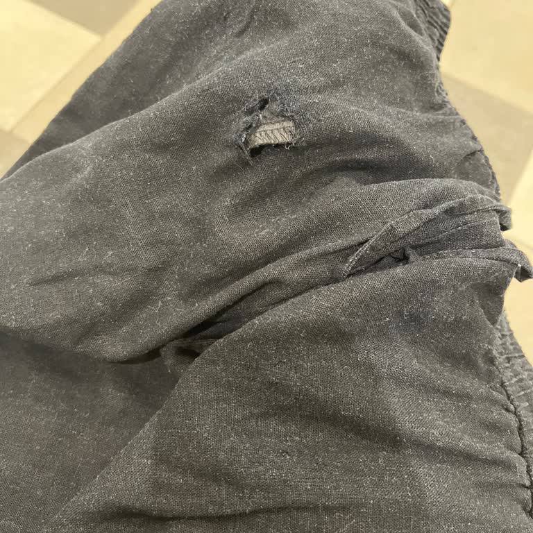 Zara Pantolonumda Kısa Sürede Yıpranma Ve Mağduriyetim Giderilmiyor