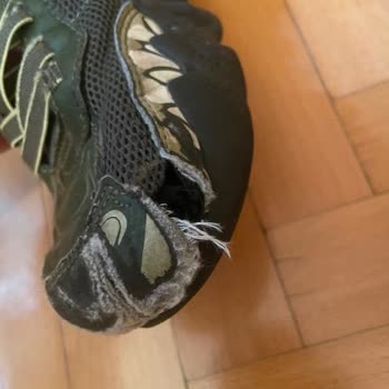 Aldığım Skechers Ayakkabı 1,5 Ayda Parçalandı, Para İadem Rededildi