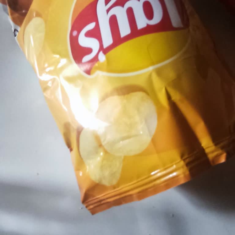 Satın Aldığım Lays Cips Paketinden Yoğun Yağ Tabakası Çıktı
