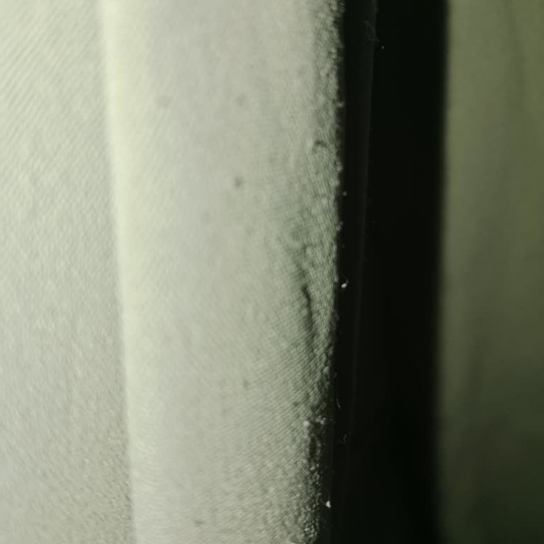 Eminos Butik Yüksek Ücretli Elbise İlk Yıkamada Tüylenerek Kullanılamaz Hale Geldi