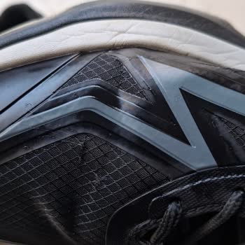 Su Geçirmez Ayakkabıda Yırtık Ve Çözüm Sunulmaması Mağduriyeti