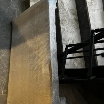 Üç Kez Hasarlı Gönderilen Raf İçin Bir Aydır Çözüm Bekliyorum