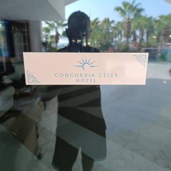 Aile Odası Yerine Yerde Yatak: Tatil Hayal Kırıklığı