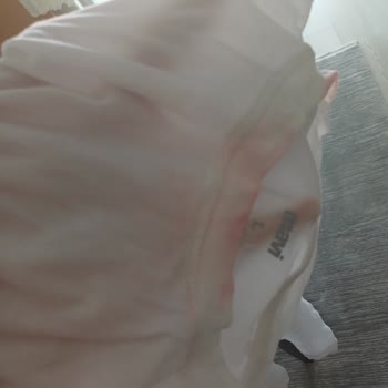 Domestos Beyaz Çamaşır Suyu Tişörtümde Kalıcı Renk Değişikliğine Sebep Oldu, Mağduriyetimin Giderilmesini Talep Ediyorum