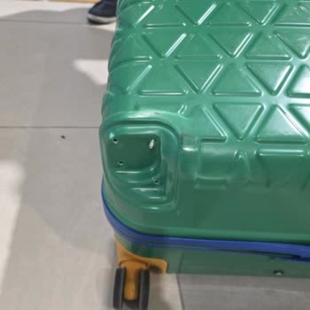 Türk Hava Yolları'nda Valiz Hasarı Ve Yetersiz Çözüm