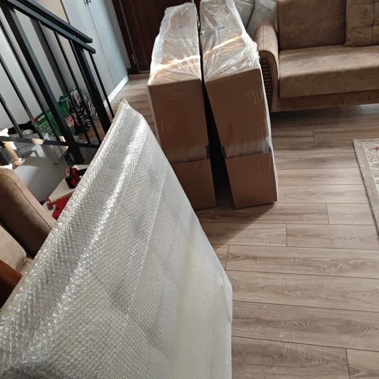 Teslimat Ekibi Ürünleri Eve Taşımadı, Hizmet Eksik Sağlandı