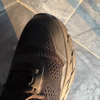 Skechers Ayakkabım Kısa Sürede Yırtıldı, Değişim Ve Zararımın Karşılanmasını Talep Ediyorum