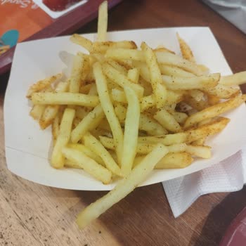 Soğuk Ve Kalitesiz Ürün, İlgisiz Personel