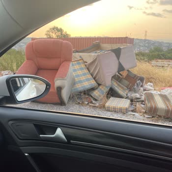 Çöp Ve Moloz Yığını Mahallemizi Tehdit Ediyor!