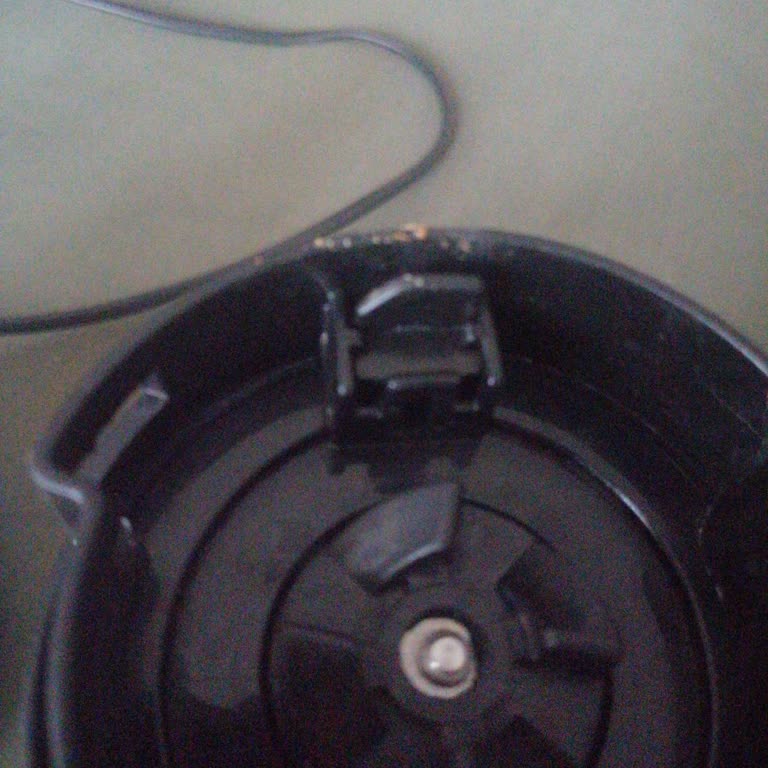 Beko Blenderın Kilit Mekanizmasından Sürekli Sıvı Sızıyor, Ücret İadesi İstiyorum