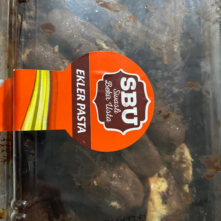 Son Kullanma Tarihi Geçmiş Ürün Ve İlgisiz Mağaza Personeli