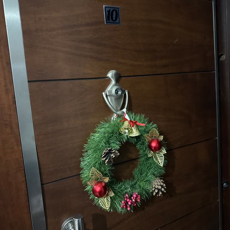 Aras Kargo Evde Olmama Rağmen Kargom Teslim Edilmiyor, Mağduriyetim Giderilmiyor