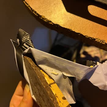 Kapalı Ambalajda Satın Alınan Ülker Protein Bar’dan Kurt Çıkması