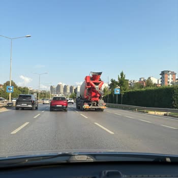 Albayrak Beton Mikseri Aracıma Çarpıp Kaçtı, Masraflarım Karşılanmıyor