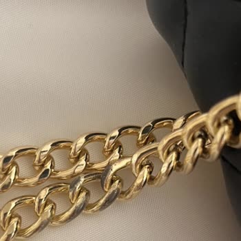 Valentino Çantada İlk Kullanımda Deformasyon Ve Müşteri Hizmetlerinde Çözüm Yok