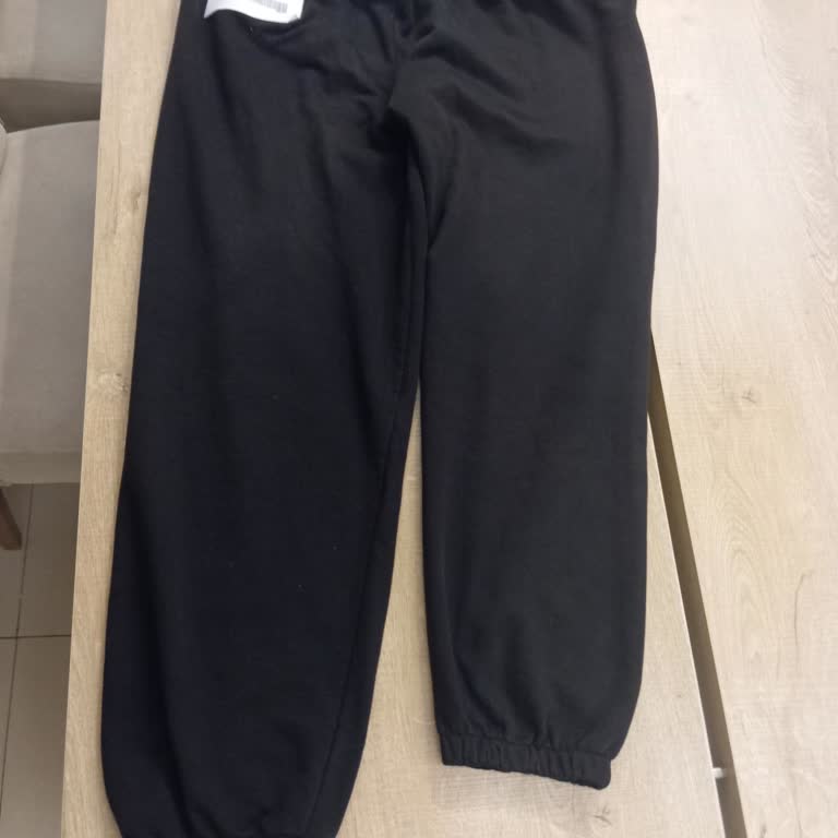 Aldığım Eşofmanın Paçaları Farklı Uzunlukta İade Ve Değişim Taleplerim Reddedildi