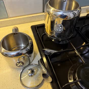 Çaydanlığın Boruları İki Yıl İçinde Kırıldı Ve Tamir Edilemiyor