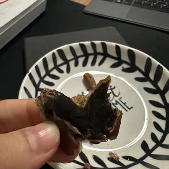 Aldığım Hurmanın İçinden Küf Çıktı, Sağlığım Tehlikeye Girdi
