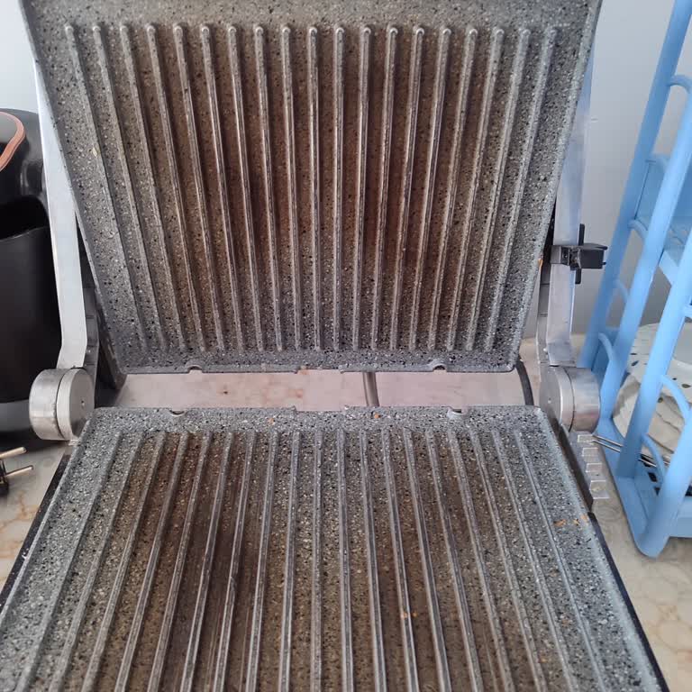 Kısa Sürede Deforme Olan Tost Makinesi İçin Değişim Talebi