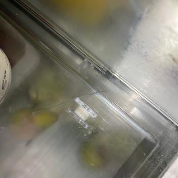 Buzdolabında Kısa Sürede Oluşan Çatlaklar Kalite Endişesi Yarattı