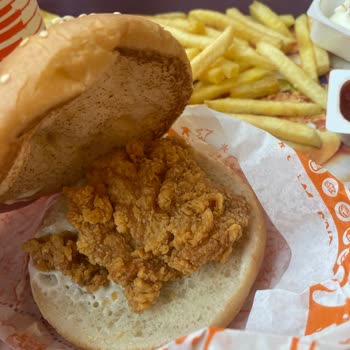 Görselle Uyuşmayan Ve Lezzetsiz Hamburger Deneyimi