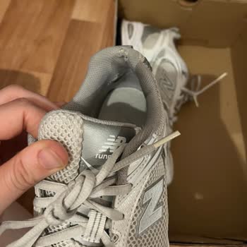 Kısa Sürede Yıpranan Ayakkabı Ve Olumsuz Garanti Süreci