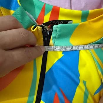 Hatalı Tesettür Mayo Ve İlgisiz Müşteri Hizmeti