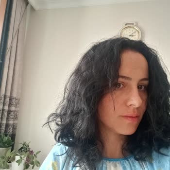 Koyu Kahve Saç Boyası Saçımı Siyaha Döndürdü, Mağduriyet Yaşıyorum