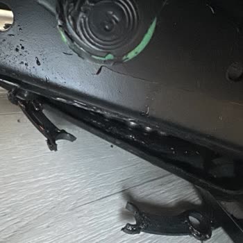 Niron Yatak Koltuğun Mekanizması Bozuldu, Firma Kullanıcı Hatası Deyip Ücret Talep Ediyor