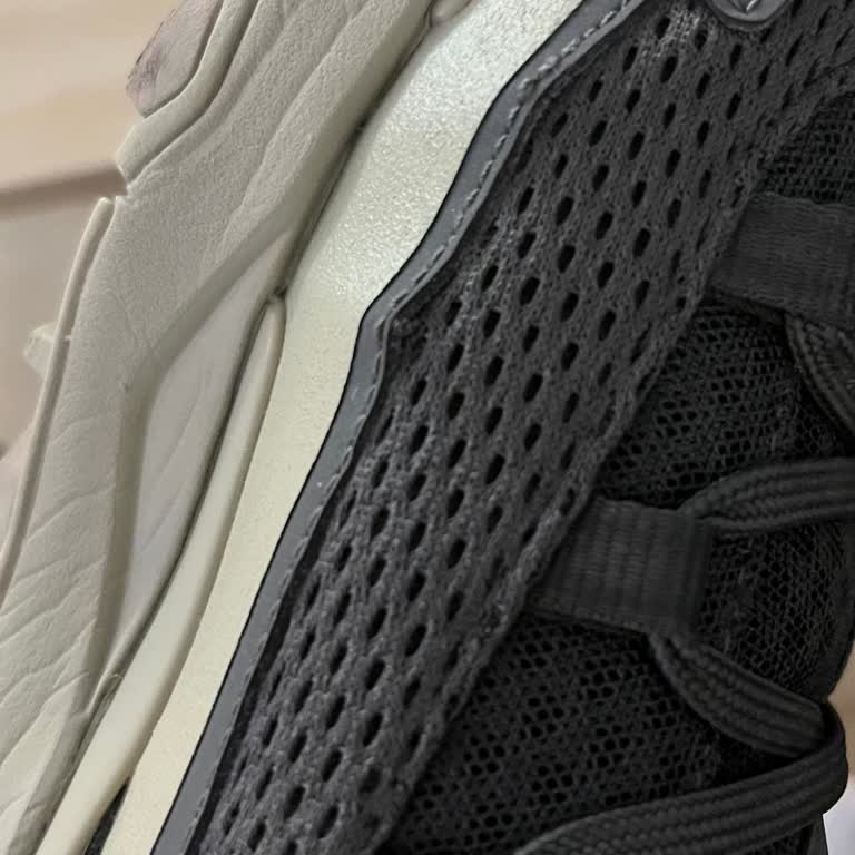 Kısa Sürede Açılan Ayakkabı Dikişleri Ve Olumsuz İnceleme Sonucu