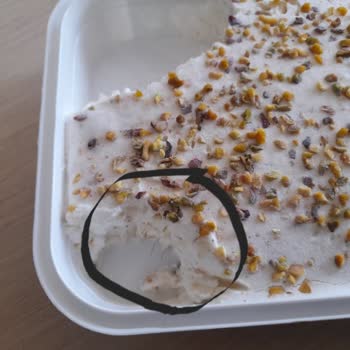 Dondurmanın İçinden Çıkan Yabancı Maddeler Şaşırttı