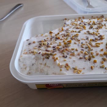 Dondurmanın İçinden Çıkan Yabancı Maddeler Şaşırttı