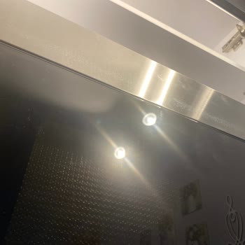 Defolu Mikrodalga Fırın Ve İletişimsiz Müşteri Hizmetleri