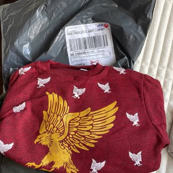 Yanlış Ürün Şoku: Abiye Yerine Çocuk Takımı Geldi, İade Talebim Cevapsız Kaldı