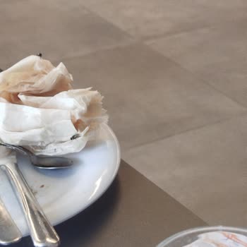 Kötü Hizmet, Hijyen Sorunu Ve Gecikmeli Servis Nedeniyle Mağduriyet