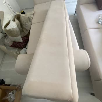 Yeni Teslim Edilen Koltuk Takımında Beklenmedik Sarı Lekeler Ve Belirsiz Çözüm Süreci