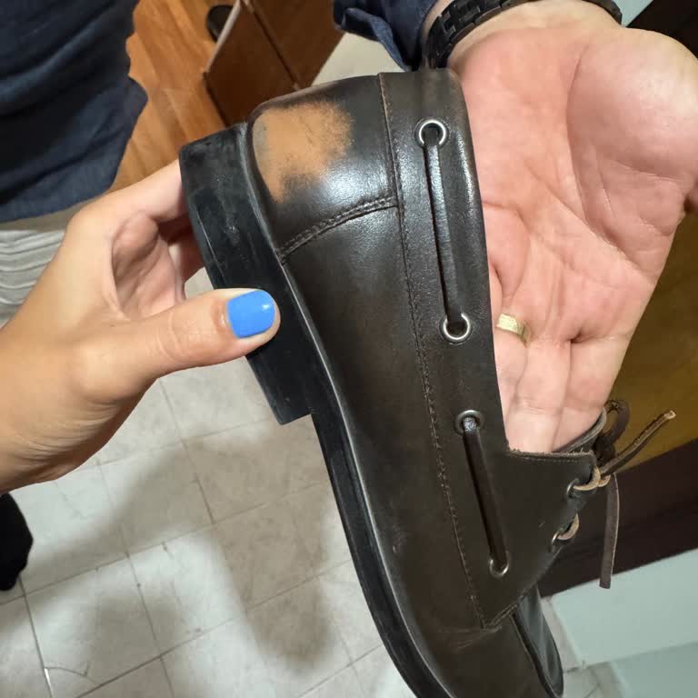 Yeni Alınan Ayakkabıda Renk Atması Ve Müşteri Hizmetlerinden Yanıtsızlık