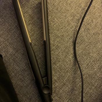 Aldığım Saç Düzleştirici Hem Kokuyor Hem De Düzgün Çalışmıyor