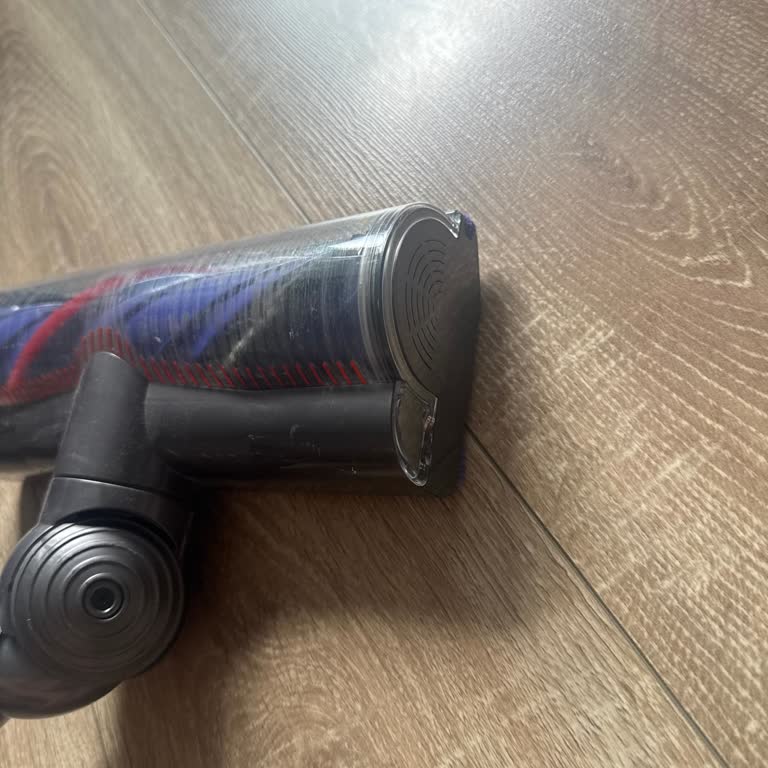 Dyson V12 Süpürge Kapağı Kapanmıyor, Müşteri Hizmetleri Çözüm Sunmuyor