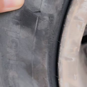 Kısa Sürede Parçalanan Lastiğin Garanti Kapsamında Değişimi Reddedildi