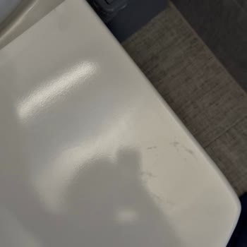 Kale Klozet Üst Kapağında Silinmeyen Lekeler Ve Garanti Sorunu