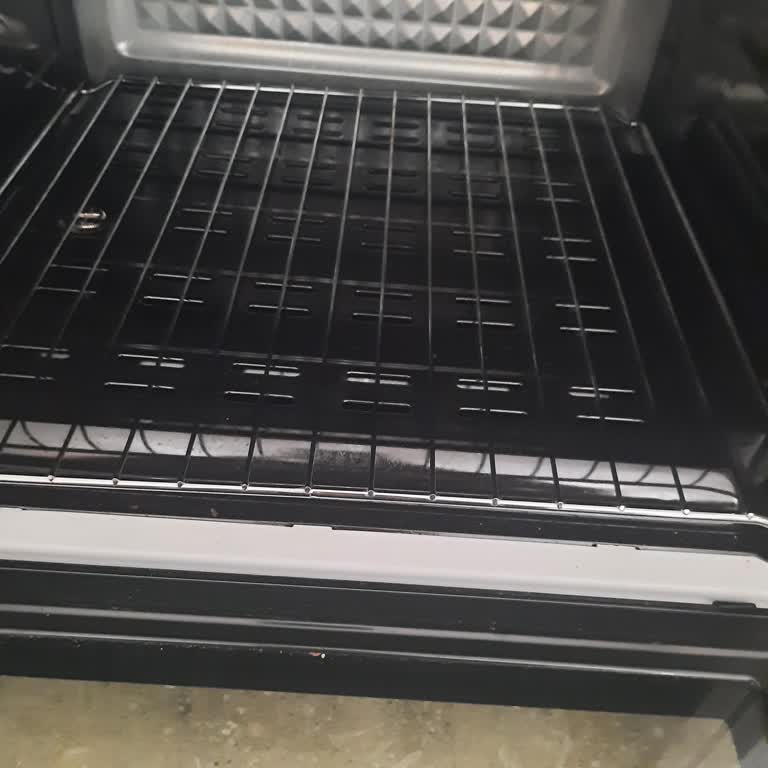 Beko Mini Fırında Sürekli Genleşme Ve Tepsi Düşme Sorunu Çözülmüyor